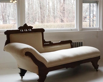 19th century Victorian Fainting Couch