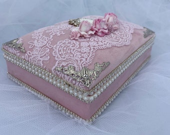 Pretty Pink Handmade Jewelery Box, Fairy Tale Bijouterie, Vintage Jewelery Box, Velvet Jewelery Box,Unique Cascet for precious treasure