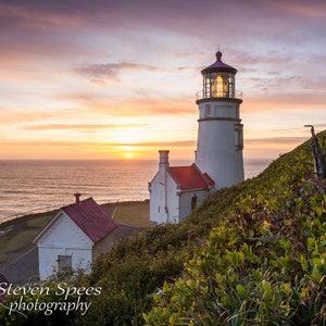 Heceta Head Lighthouse Sunset, Oregon Coast, Florence Oregon, Digital Photo