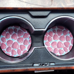 Erdbeer-Dekor, Humorvolles Dekor, Neopren-Auto-Untersetzer, Autozubehör, Auto-Dekor, Auto-Untersetzer, Getränkehalter Untersetzer, Gummiauto-Untersetzer, Auto-Charme