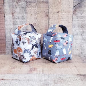 Deurstopper hond en kat, deurstopper, stoffen deurstopper, decoratieve deurstopper, gevulde deurstopper, binnendeurstoppers, deurdecoratie