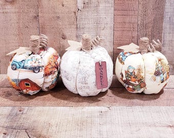 Herfstpompoenen, handgemaakte pompoenen, Halloween-decor, rustiek herfstdecor, boerderijpompoen, stoffen pompoenen, herfstmand
