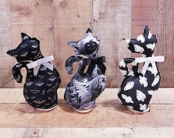 Halloween Fabric Cats, Halloween Cat Decor, Halloween Decoration, Spooky Cat Decor, Cat Decor, Fall Decoration, Rustic Fall Decor