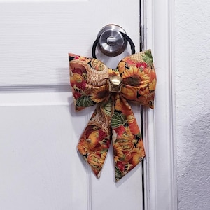 Enfeite de maçaneta de porta com laço fofo para o outono, decoração de outono, decoração de porta estilo fazenda, decoração de colheita, decoração de Ação de Graças