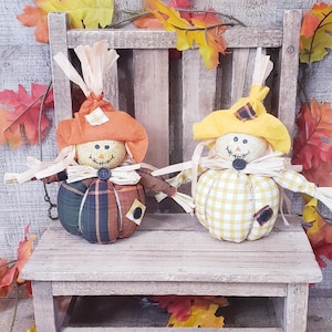 Mini Scarecrow,Tiered Tray Decor,Autumn Decor,Thanksgiving Decor,Coffee Bar Decor,Scarecrow Decor,Fall Shelf Decor, Farmhouse Scarecrow