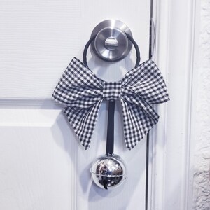Blanco y negro, percha para pomo de puerta, decoración de puerta rústica, timbre, decoración navideña, Navidad, percha para puerta, dije para puerta