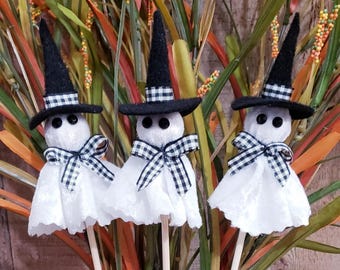 Set of 3 Halloween Ghosts Picks, Ghost Floral Picks, Ghost Decor, Ghost Floral Arrangements,Decorative Picks,Floral Decor, Decorative Poke