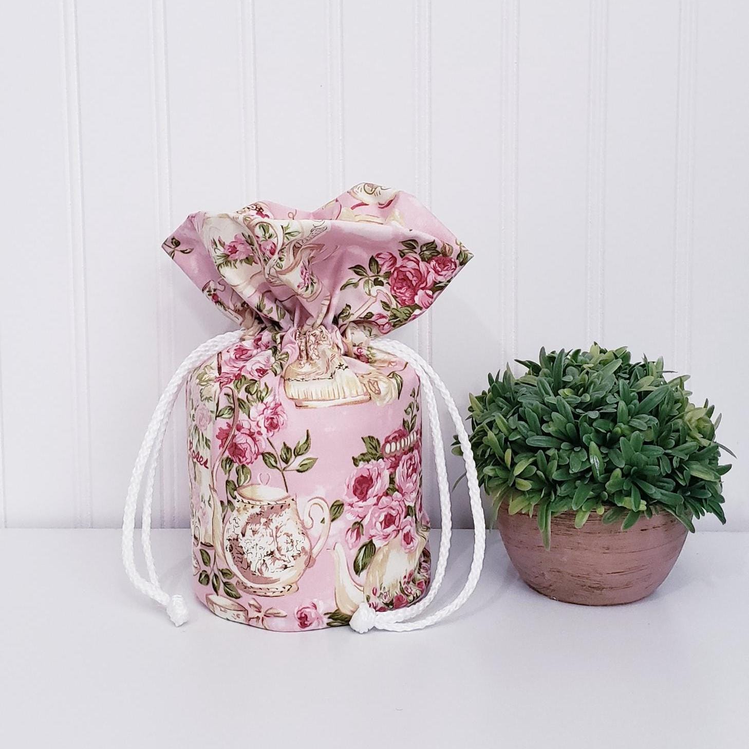Pink Bathroom Decor,Toilet Paper Cover,Spare Tissue Roll, Spare Tissue Cover, Bathroom Decoration, Fabric Toilet Paper Holder,Pink Decor