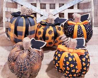 Halloweenpompoenen, Halloweendecor, stoffen pompoenen, herfstdecor, boerderijpompoenen, boerderijdecor, spookachtig decor, herfstpompoenen