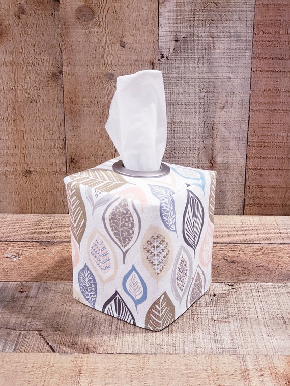 ハンドメイド**ボックスティッシュカバー        秋色木の葉 マルチカラーの秋の葉、秋のティッシュボックス、装飾カバー