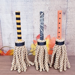 Primitive Witch Broom,Halloween Witch Broom,Halloween Decor,Farmhouse Witch Broom,Handmade Witch Broom,Witch Broom Stick,Mini Witch Broom