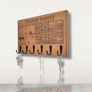 Personalized Wooden Map Key Holder: Wall Mounted Key Organizer