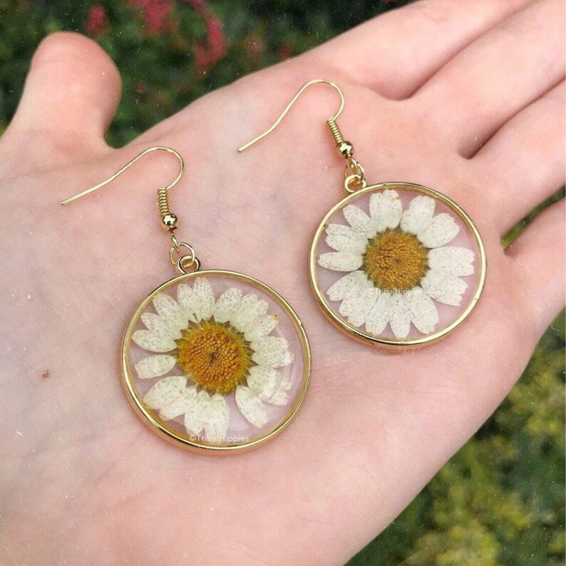 Sunflower dangle earrings Clearance