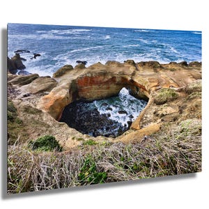 Devil's Punchbowl Oregon Coast: Canvas / Metal / Acrylic Wall Art Poster Print