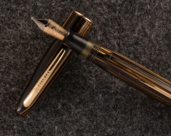 Restored Parker Duofold Lady Lucky Curve - Jade Green - 14k Restored Parker Duofold Lady Lucky Curve - Jade Green - 14k