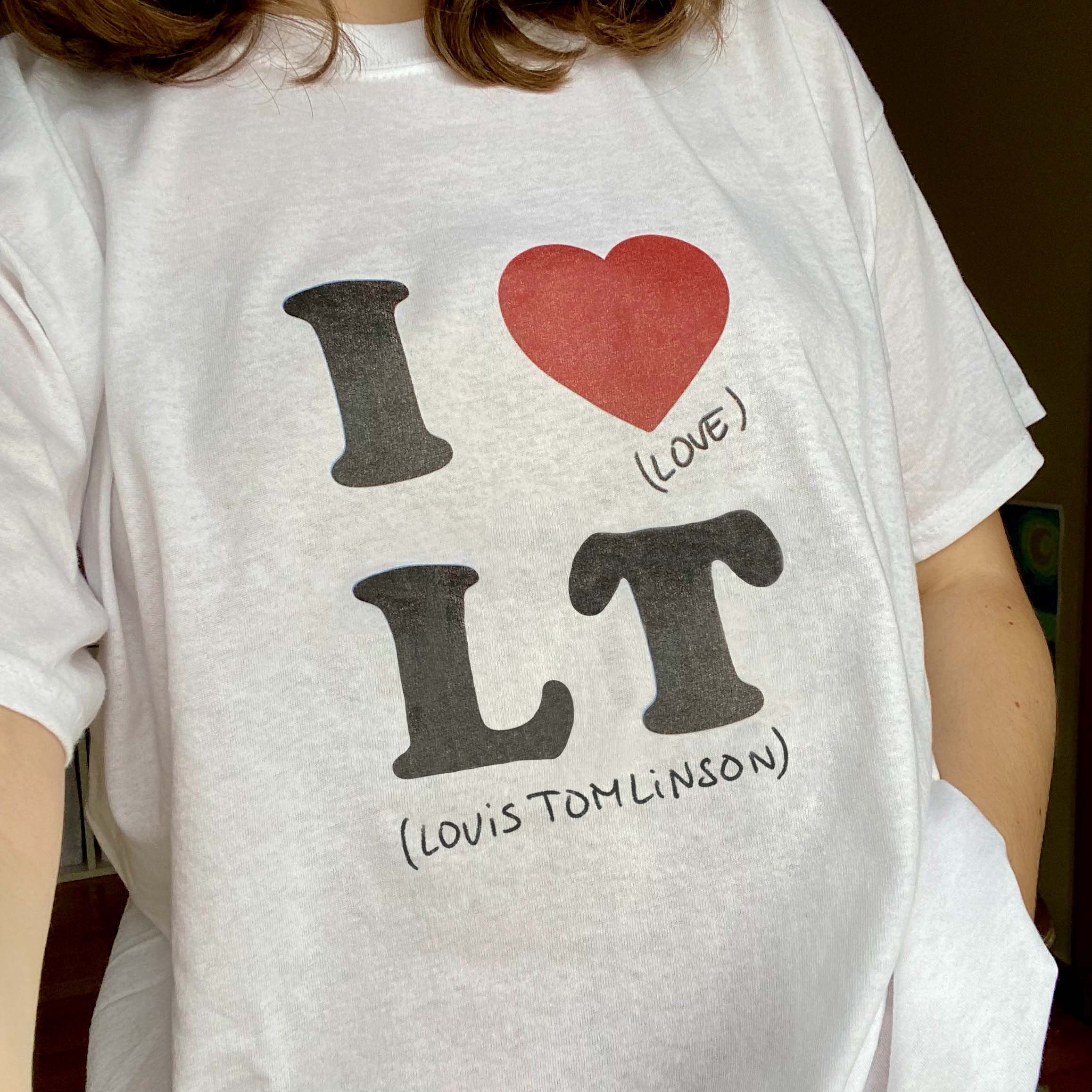 Harry Love Louis Crop Top Inspired T-Shirt Tomlinson Shirt Classic  Sweatshirt - TourBandTees