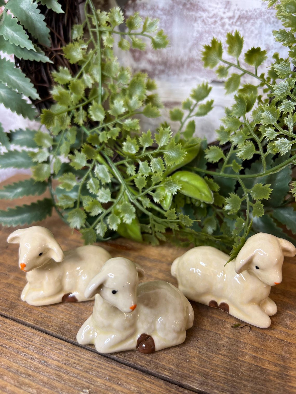 2-Piece Ceramic Sheep Lamb Figurines: White Porcelain Farm Animal Decor For Tabletops, Baby Showers & Parties