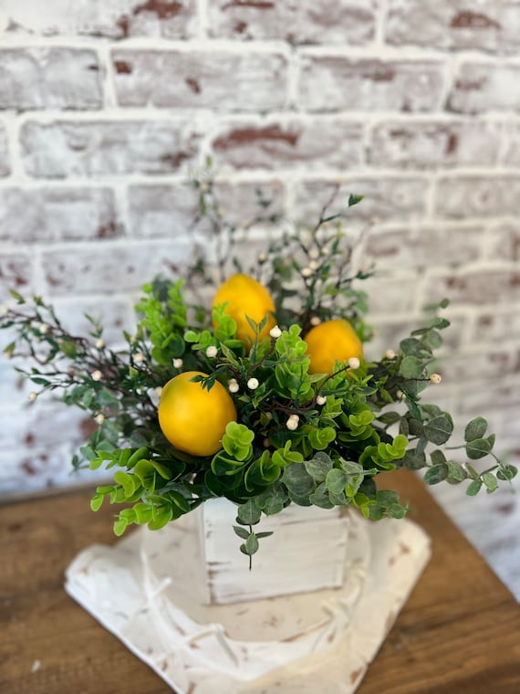 フラワー・ガーデニング lemon Lemons With White Flowers Decoupage Hand Painted Terracotta Plant