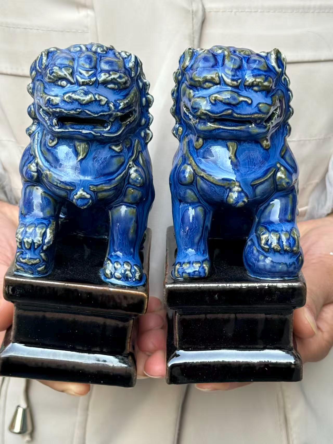 A Pair Vintage Ceramic Foo Dog Statues Chinese Guardian Lion Figurines ...