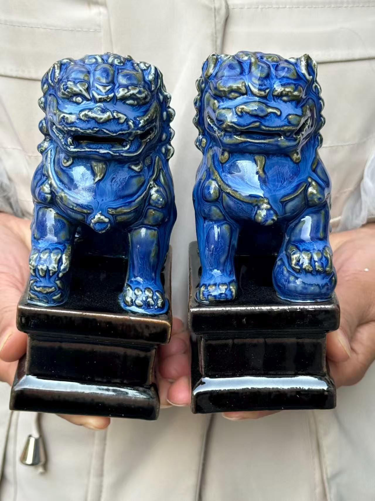 A Pair Vintage Ceramic Foo Dog Statues Chinese Guardian Lion Figurines ...