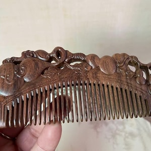 Peine de madera natural hecho a mano para barba y bigote, para hombres y mujeres, solución de aseo ecológica, peine antiestático.