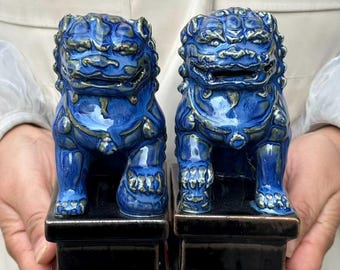 Un par de estatuas de perro Foo de cerámica vintage, figuras de león guardián chino, adorno de Feng Shui para decoración del hogar.