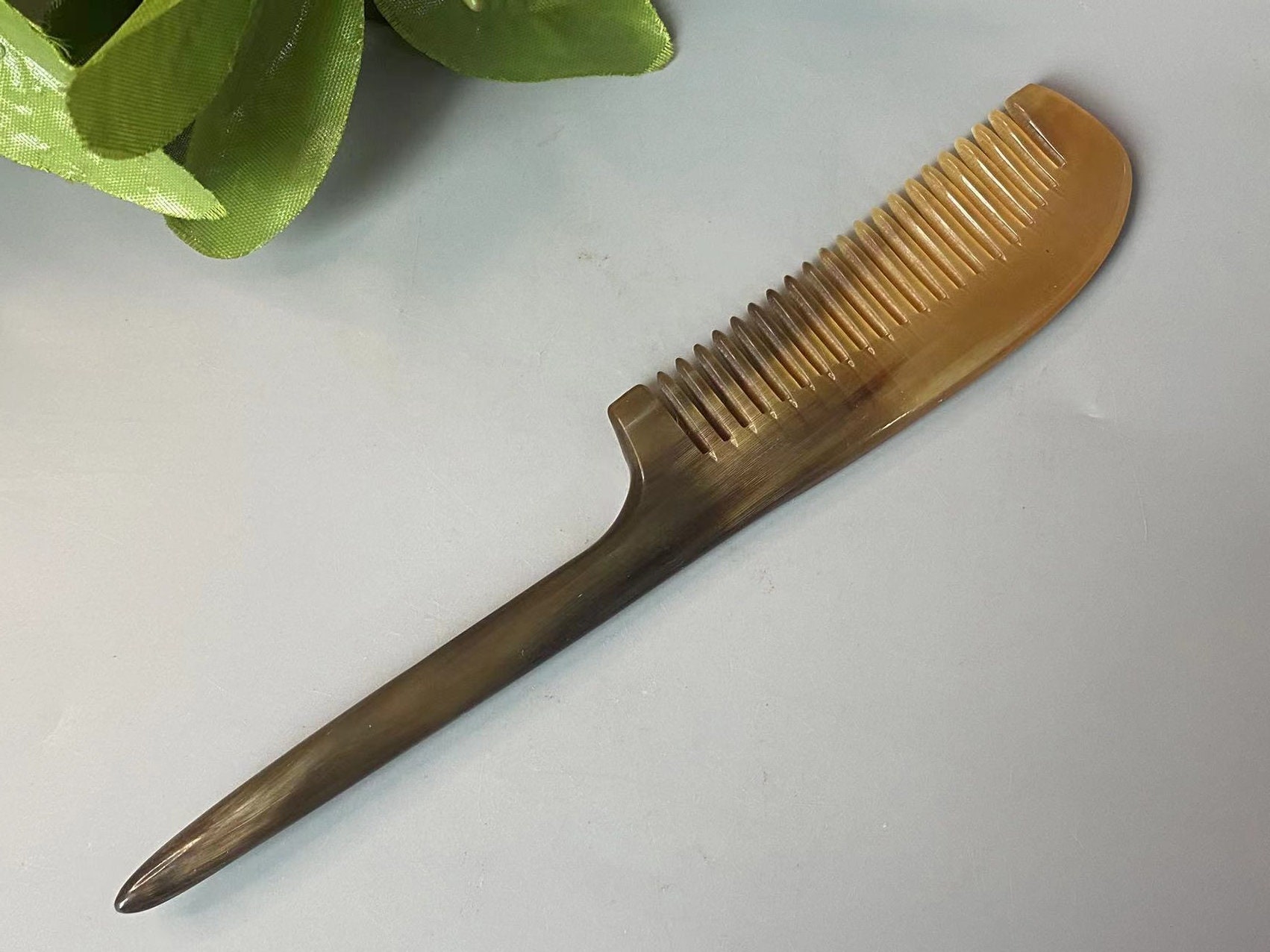 Handgefertigter Yak-Horn Kamm – Doppelseitig, Antistatisch, 20,5 Cm, Mit Pfauengravur
