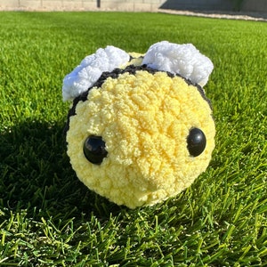 Crocheted Bee