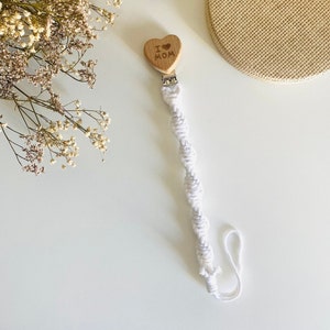 I Love Mom pacifier attachment in handmade macramé in recycled cotton, handmade gift, birth gift, couple gift, attach the pacifier