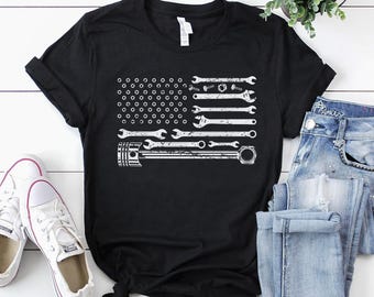 Camiseta de mecánico / Camiseta de mecánico / Sudadera con capucha de mecánico / Regalo de mecánico / Camiseta de mecánico con bandera patriótica de coche y bandera de EE. UU.