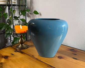 1980’s Haeger Art Deco deep turquoise ceramic vase #4329
