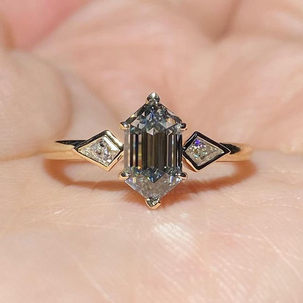 1.5 CT Grey Hexagon Shape Moissanite Diamond Side Shield Cut Diamond 10K 14K 18K Solid Yellow Gold Engagement Ring Wedding Ring Bridal Ring
