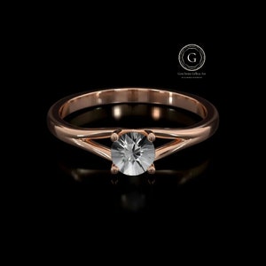Ronde moissaniet-diamantenring van 2 kt: verborgen halo, massief roségoud
