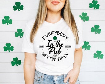 St Patricks Day Gift, EveryBody In The Pub, Saint Patricks Day, Lucky In Love, Patrick's Day Shirt