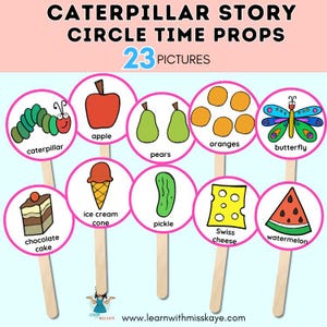 Könnte beinhalten: Ein Set aus 10 farbenfrohen Requisiten für den Morgenkreis auf Holzstäben, mit Illustrationen einer Raupe, eines Apfels, Birnen, Orangen, eines Schmetterlings, eines Eis, einer Gurke, eines Schokoladenkuchens, Schweizer Käse und einer Wassermelone.