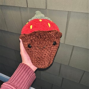 crochet chocolate strawberry