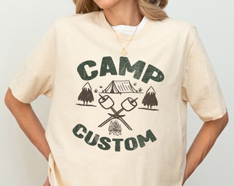 Op maat gemaakt kamp-T-shirt: shirt voor familiekampeerteam