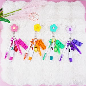 Badge Reel Pen Set for Nurse,Mini Highlighter,Mini Light,Nurse Pens,Backpack Accessory,Flower  Nursing Keychain Clip,Gift for Friend Nurses