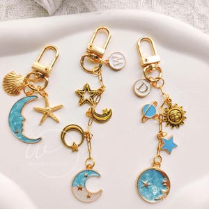 Llavero de estrellas y luna, llavero personalizado de la serie azul, llavero divertido, llavero kawaii hecho a mano, llavero con iniciales, regalo para ella