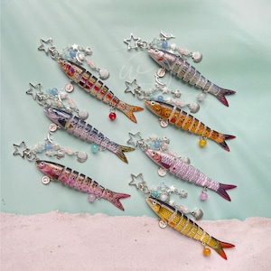 Personalisierte Fisch Köder Schlüsselbund, kreativer Fisch Anhänger, Initial Schlüsselbund, Fisch locken Schlüsselanhänger, Schlüsselbund mit Charms, Geschenk für Fischer