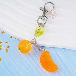 Mini portachiavi arancione, portachiavi con frutta carina, ciondolo per telefono kawaii, regalo di compleanno, portachiavi fatto a mano, regalo per studenti, etichetta per zaino, ciondoli arancioni