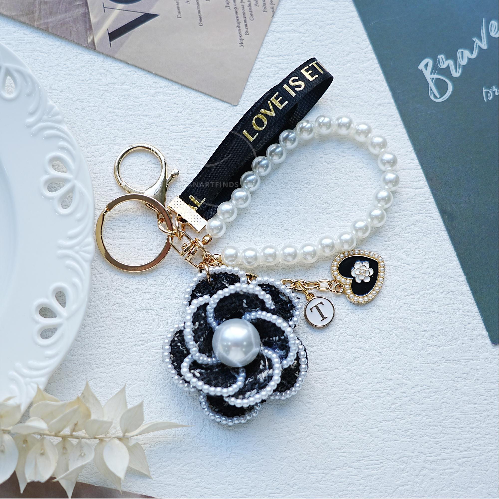 CHANEL ロゴ付きチェーンキーホルダー Chanel logo keychain - Etsy 日本