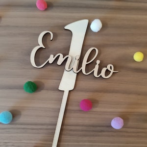 Personalisierter Cake Topper aus Holz zum Geburtstag Tortenstecker mit Name Kuchenstecker mit Zahl für Kinder und Erwachsene Bild 1