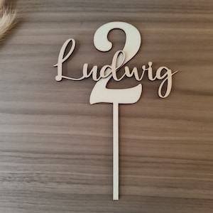 Personalisierter Cake Topper aus Holz zum Geburtstag Tortenstecker mit Name Kuchenstecker mit Zahl für Kinder und Erwachsene Bild 5