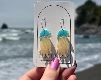 Pendientes de medusas translúcidas y brillantes, joyería de arcilla polimérica hecha a mano, accesorios de playa para el verano, regalos de vida marina