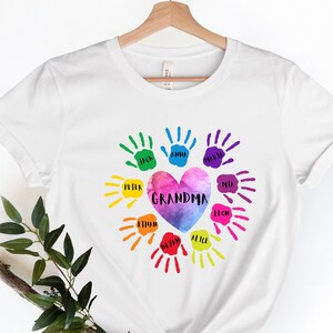 Custom Grandma shirt, Custom Grandkids Name Shirt, Grandma Heart And Hands Tee, Gift For Grandma t-shirt, Nana shirt,Custom Mama shirt