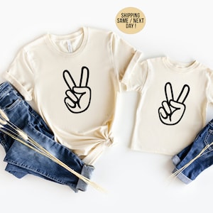 Two Hand Peace Sign Birthday Shirts, 2 Year Old Birthday Tee, 2 Year B-day Outfit, Two Cool Toddler Shirt,Second Birthday Girl,Peace Sign