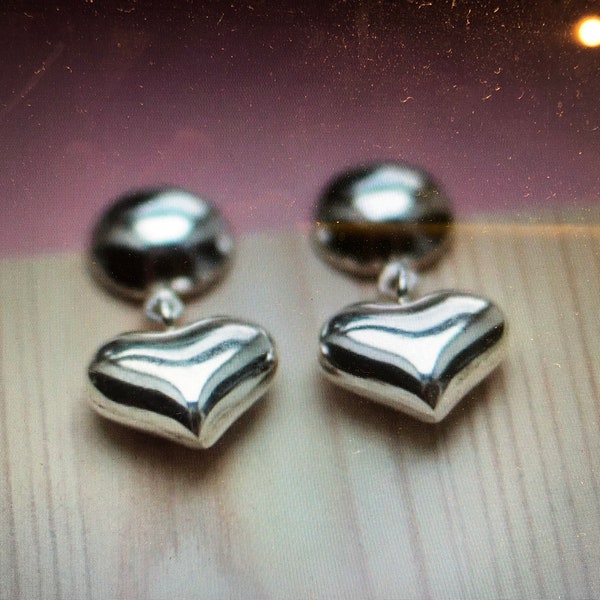 Herzohrringe mit rundem Oberteil, Silber Ohrringe mit schwingendem Herz, Love Earrings, Valentinstag Geschenk