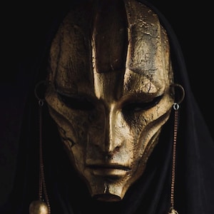 Masker heilige Lazarus: Asomtavruli-schrift, uniek wanddecor