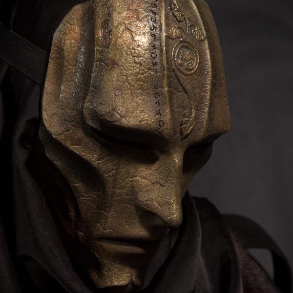 Standard Lazarus Mask: Original Character Decor, Georgian Script
